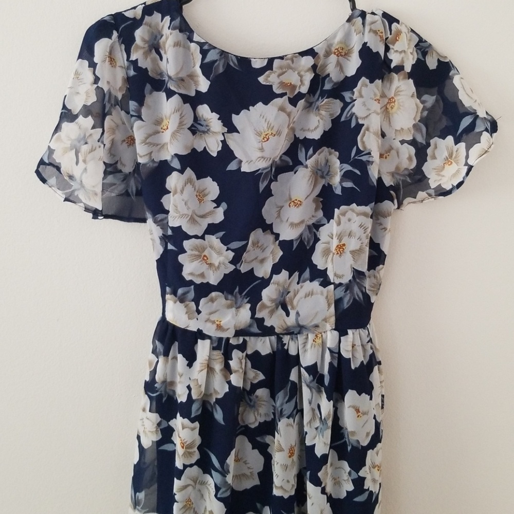 Floral Maxi Dress - Picture 4 of 5